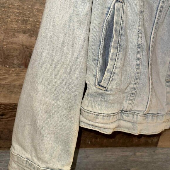 TORRID LIGHT WASH JEAN JACKET WITH TERRY HOOD - Picture 5 of 6